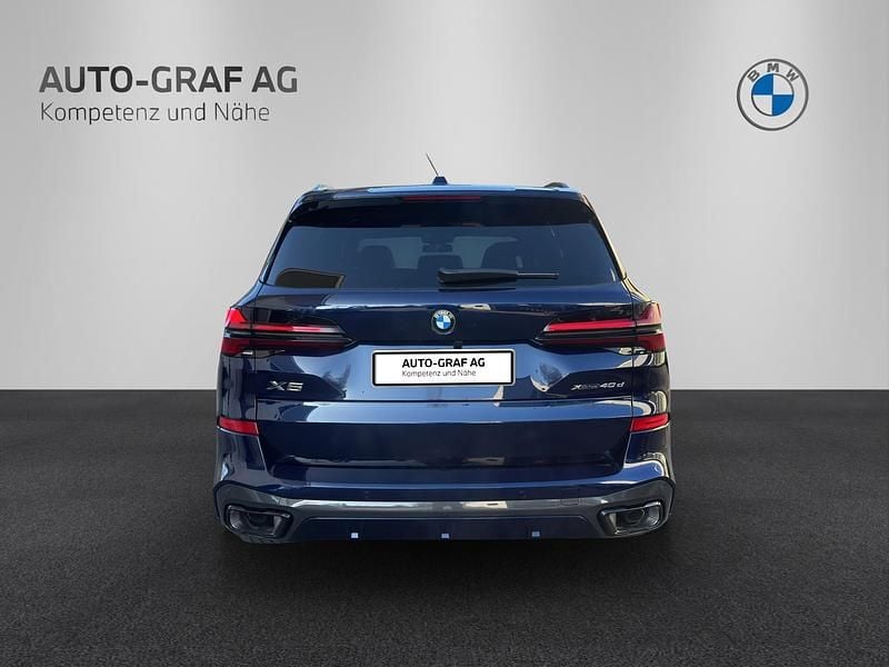 Neu BMW X5 M Sport 352 PS (258 kW) 2026 Blau SUV