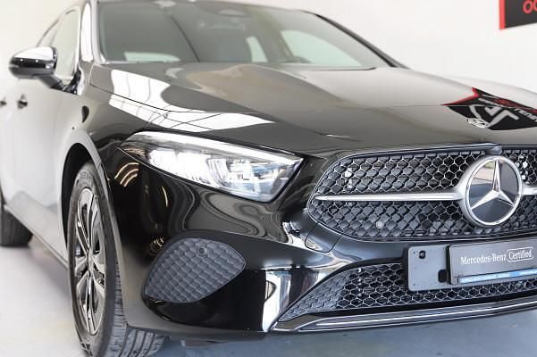 Gebraucht Mercedes A180 136 PS (100 kW) 2024 Schwarz Limousine
