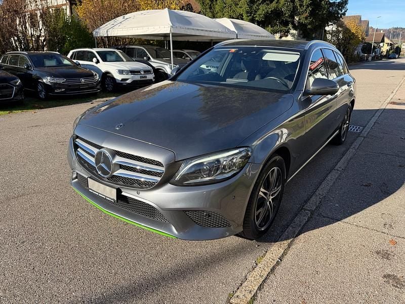Gebraucht Mercedes C220 Avantgarde 194 PS (142 kW) 2021