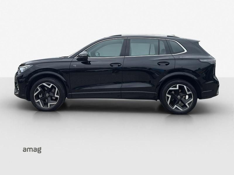 Gebraucht VW Tiguan R-line 193 PS (141 kW) 2024 Deepblack perleffekt SUV