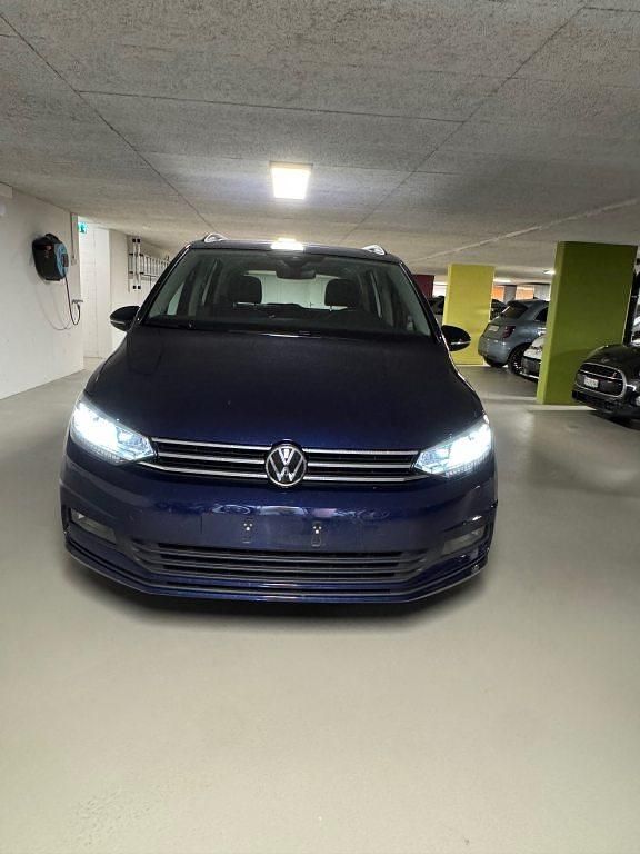 Gebraucht VW Touran Comfortline 122 PS (89 kW) 2023 Van / Kleinbus