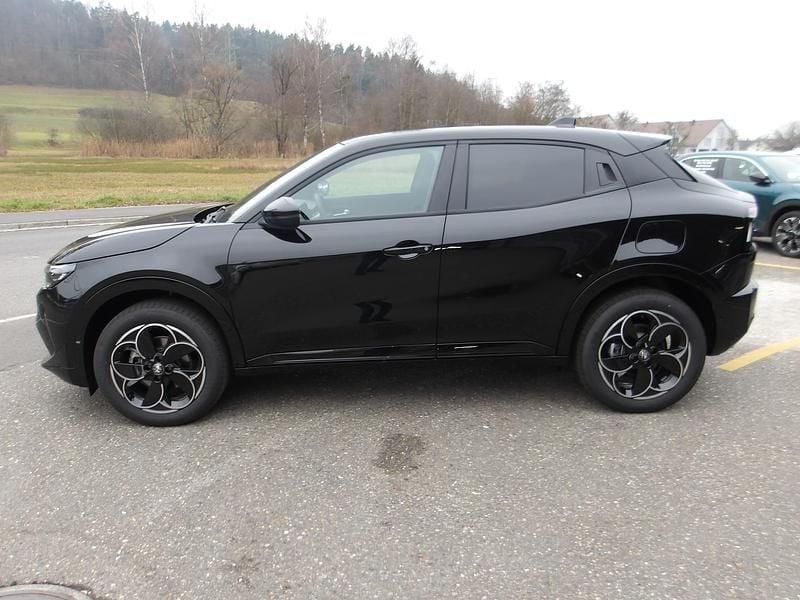 Neu Alfa Romeo GT Junior 146 PS (107 kW) 2025