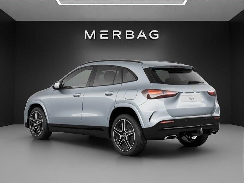 Neu Mercedes GLA220 190 PS (139 kW) 2025 Silber SUV