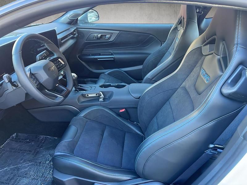 Neu Ford Mustang Dark Horse 454 PS (333 kW) 2025 Coupé