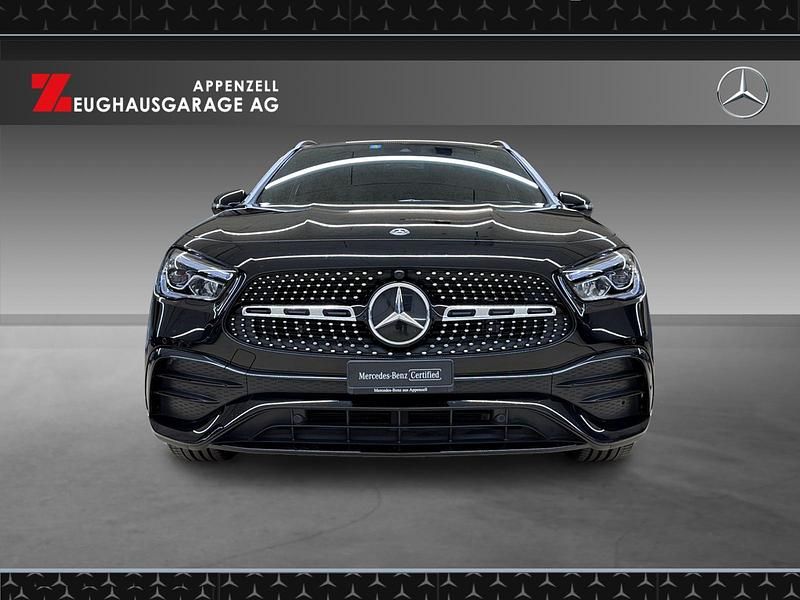 Gebraucht Mercedes GLA200 AMG line 163 PS (119 kW) 2022 Schwarz SUV