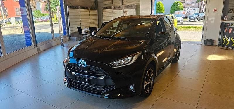 Neu 2025 Toyota Yaris Hybrid Premium Limousine | CHF 24’900 (Guter Preis) - Bild 1/4