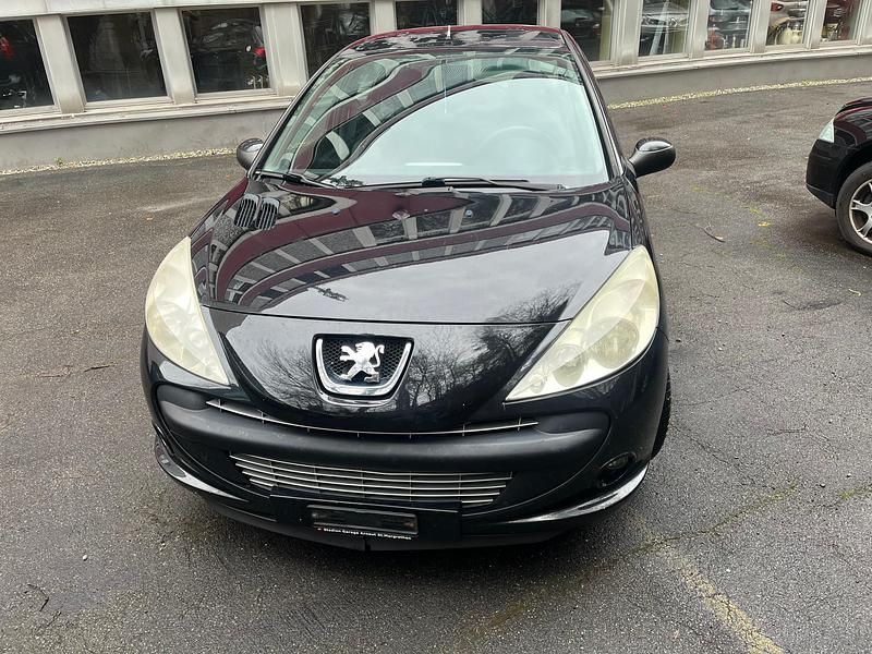 Gebraucht Peugeot 206+ 75 PS (55 kW) 2010 Kleinwagen
