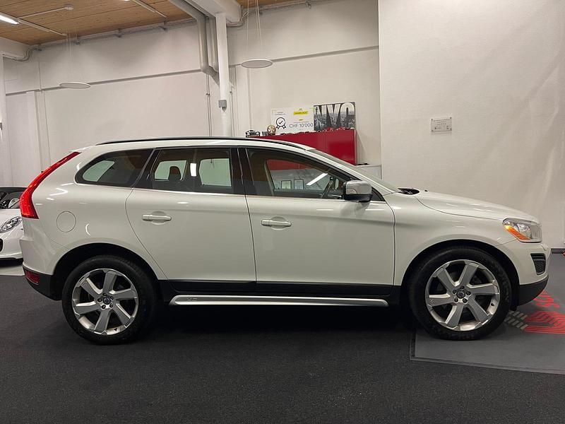 Gebraucht Volvo XC60 Kinetic 163 PS (119 kW) 2013 Weiss SUV