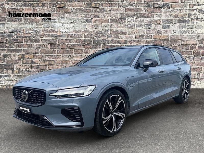 Grau Gebraucht 2022 Volvo V60 Ultimate Kombi | CHF 48’900 - Bild 1/4