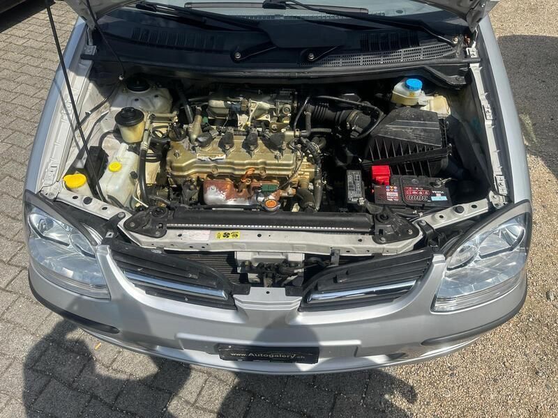 Gebraucht Nissan Almera Tino Tekna 116 PS (85 kW) 2005 Van / Kleinbus