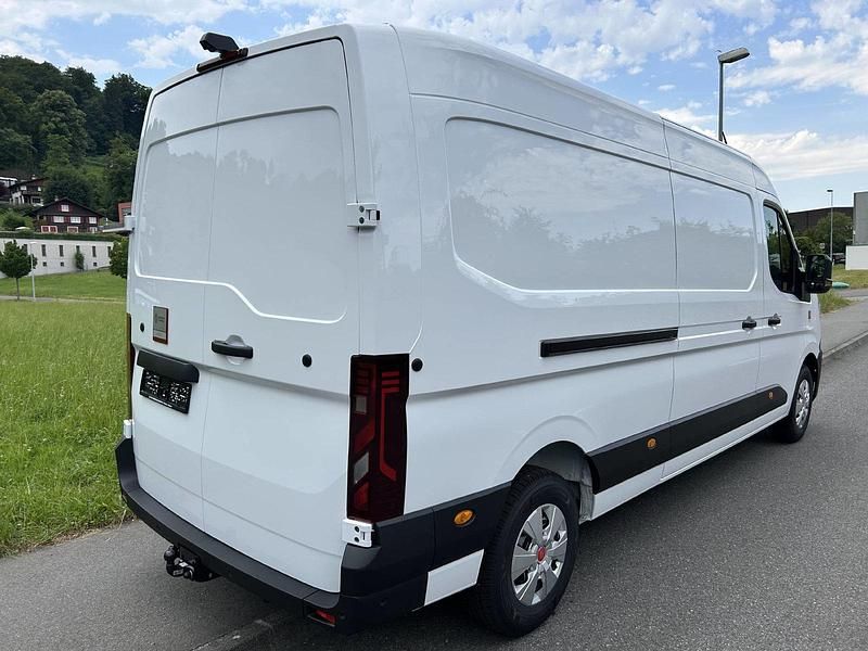 Gebraucht Renault Master 150 PS (110 kW) 2025 Limousine
