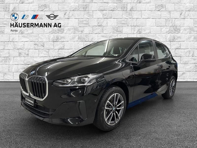 Schwarz Gebraucht 2023 BMW 225 Luxury Line Kombi | CHF 35’900 - Bild 1/4