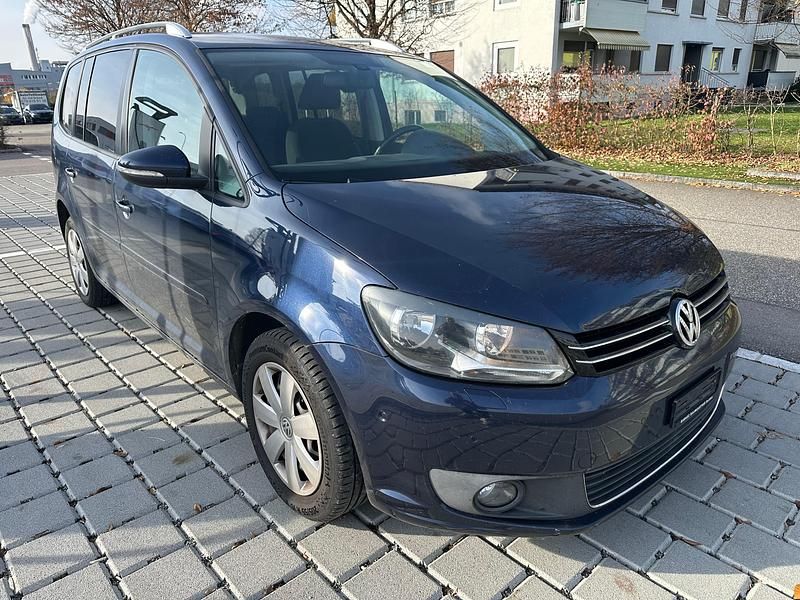 Gebraucht VW Touran Comfortline 140 PS (102 kW) 2011 Van / Kleinbus