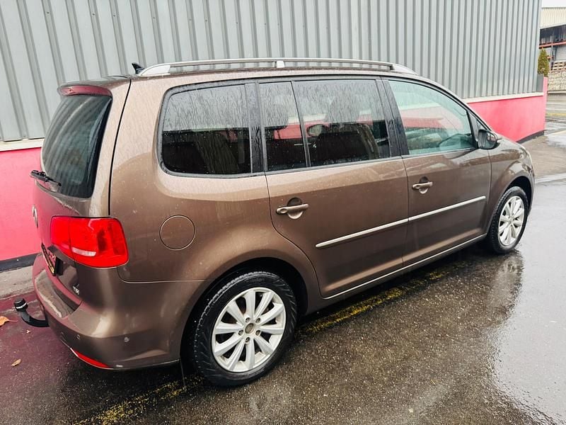 Gebraucht VW Touran Highline 140 PS (102 kW) 2011 Van / Kleinbus