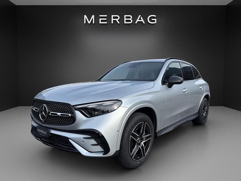 Neu Mercedes GLC300e 313 PS (230 kW) 2025 Silber SUV