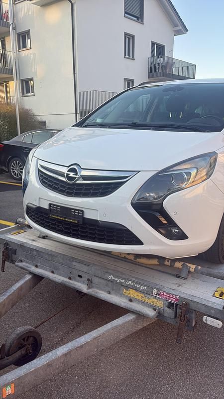 Gebraucht 2014 Opel Zafira Tourer Businessline Van / Kleinbus | CHF 2’999 (Guter Preis) - Bild 1/4