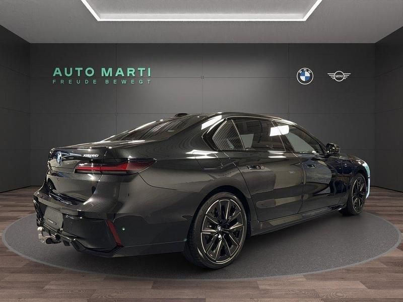 Gebraucht BMW i7 Executive 400 kW (544 PS) 2025 Schwarz metallic mét. Limousine