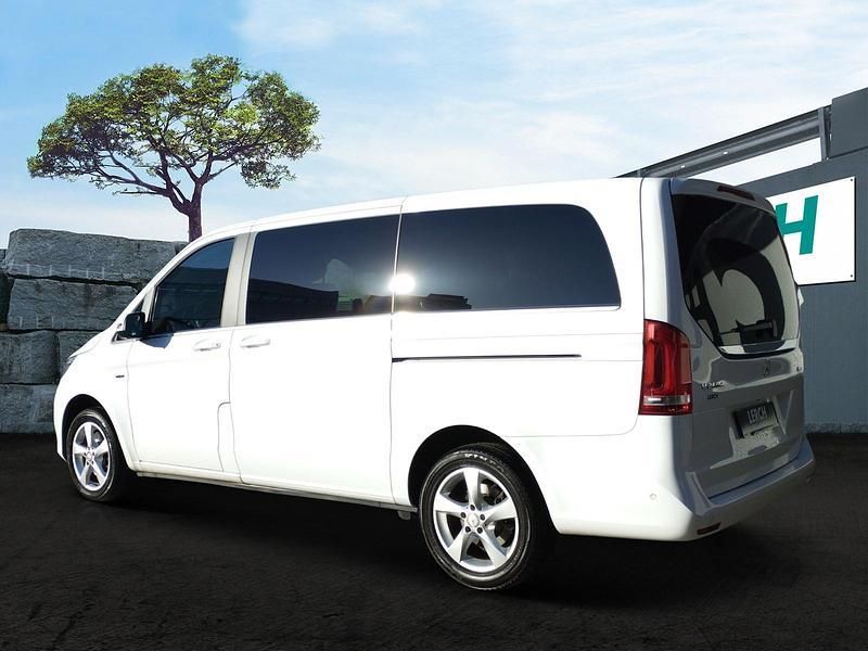 Gebraucht Mercedes V250 Avantgarde 190 PS (139 kW) 2017 Weiss Van / Kleinbus