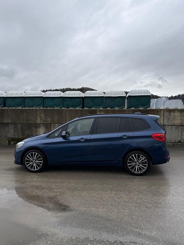Gebraucht BMW 220 Gran Tourer Sport Line 178 PS (130 kW) 2021 Van / Kleinbus