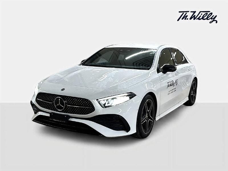 Gebraucht Mercedes A180 AMG line 116 PS (85 kW) 2024 Weiss Limousine