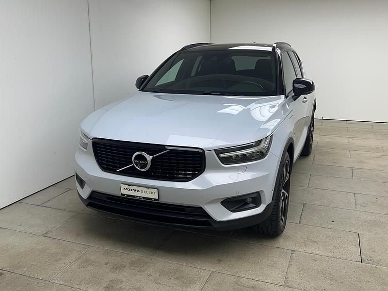 Weiss Gebraucht 2020 Volvo XC40 R-Design SUV | CHF 24’900 (Guter Preis) - Bild 1/4