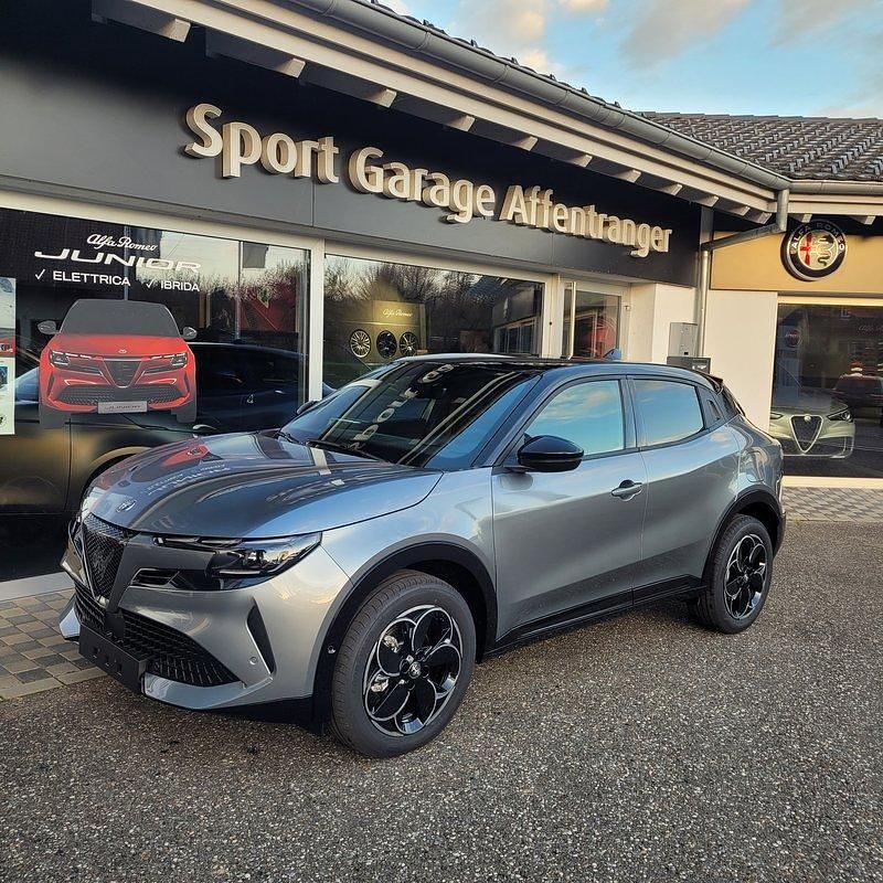 Neu Alfa Romeo GT Junior 146 PS (107 kW) 2025 Kombi