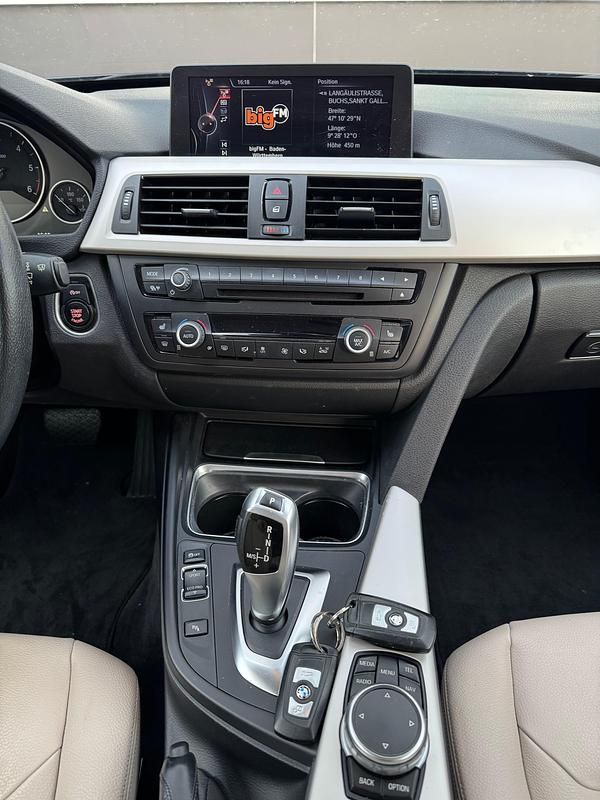 Gebraucht BMW 330 Luxury Line 258 PS (189 kW) 2014