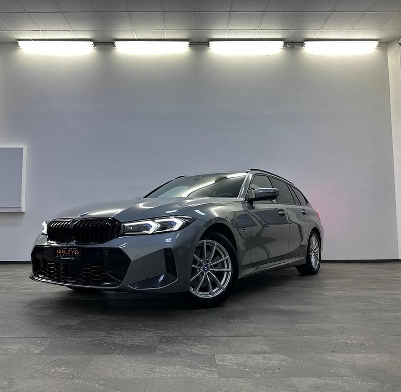 Gebraucht BMW 330e M Sport 292 PS (214 kW) 2023 Kombi