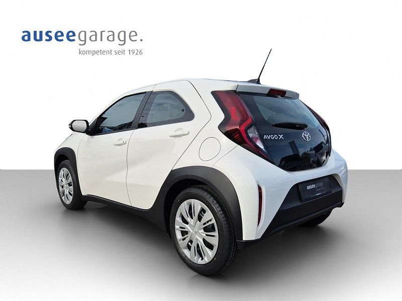 Neu Toyota Aygo X Comfort 92 PS (67 kW) 2026 Silber SUV
