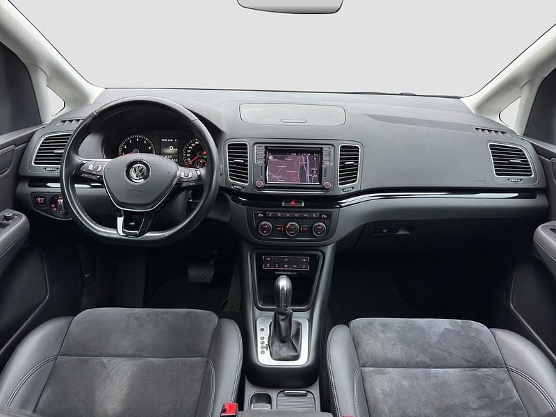 Gebraucht VW Sharan Highline 150 PS (110 kW) 2021 Van / Kleinbus