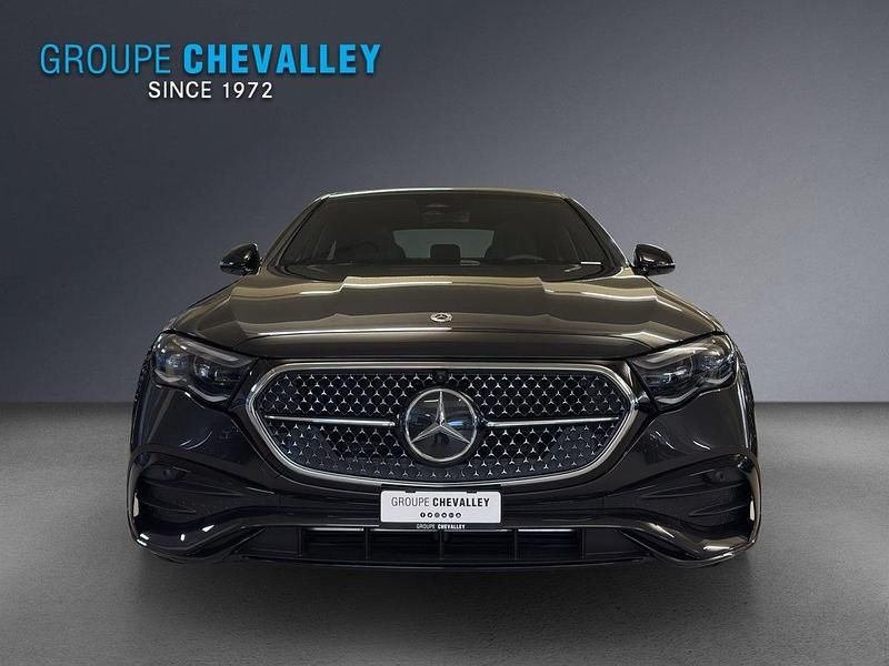 Neu Mercedes E200 204 PS (150 kW) 2025 Grau Limousine