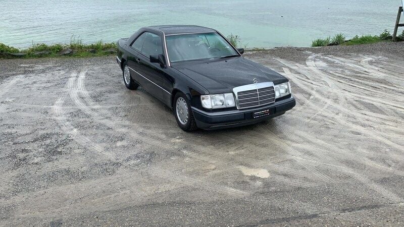 Gebraucht Mercedes 230 132 PS (97 kW) 1990