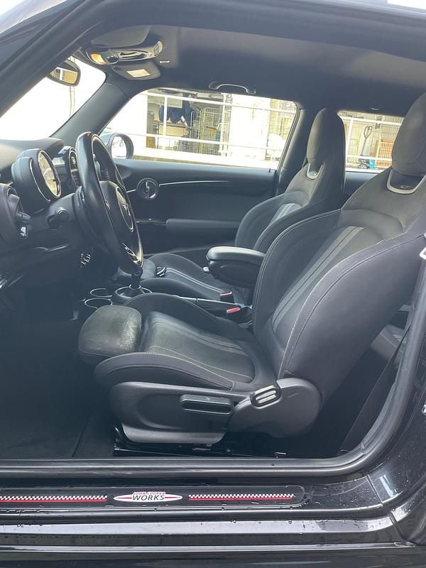 Gebraucht Mini John Cooper Works 231 PS (169 kW) 2019 Kleinwagen