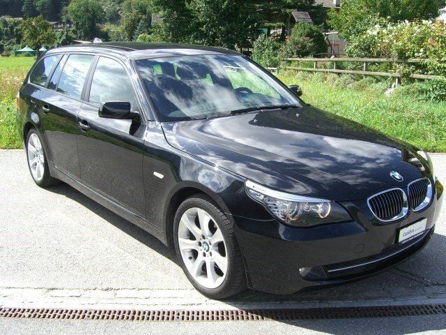 Gebraucht BMW 530 Comfort Edition 235 PS (172 kW) 2009 Schwarz, met. Kombi