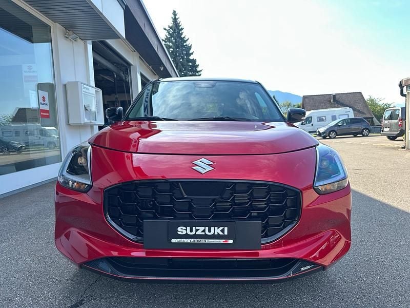 Neu Suzuki Swift 82 PS (60 kW) 2025 Rot Limousine
