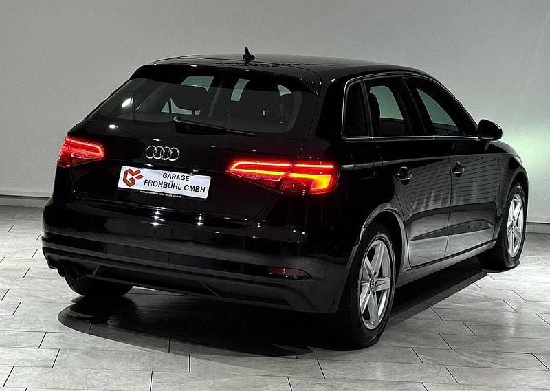 Gebraucht Audi A3 Sport 150 PS (110 kW) 2018 Schwarz Limousine