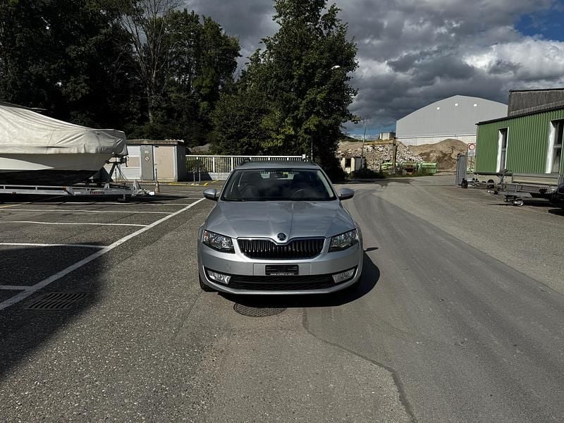 Gebraucht Skoda Octavia Ambition 184 PS (135 kW) 2015 Kombi