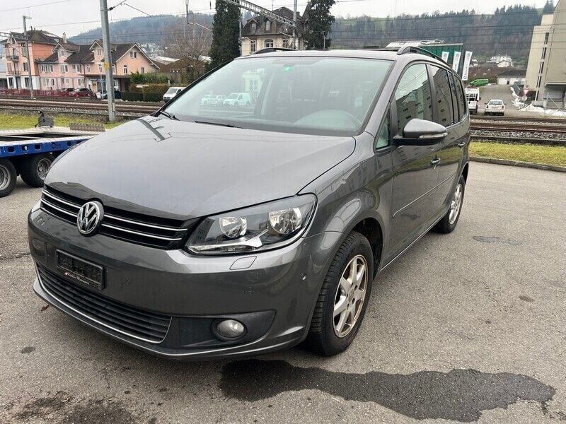 Gebraucht 2010 VW Touran Van / Kleinbus | CHF 3’400 (Guter Preis) - Bild 1/4