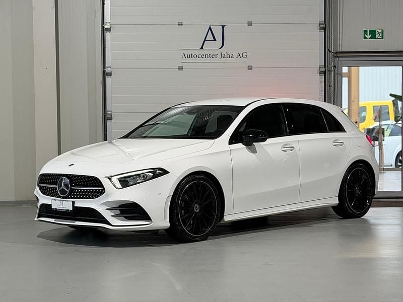 Gebraucht Mercedes A200 AMG line 163 PS (119 kW) 2021 Limousine