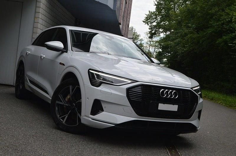 Gebraucht 2020 Audi e-tron Advanced SUV | CHF 28’600 (Superpreis) - Bild 1/4