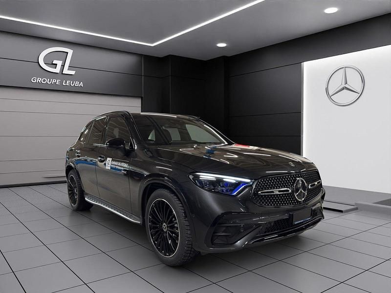 Gebraucht Mercedes GLC220 197 PS (144 kW) 2025 Grau SUV