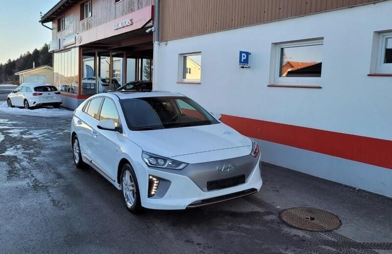 Gebraucht Hyundai Ioniq 88 kW (120 PS) 2019 Weiss Kleinwagen