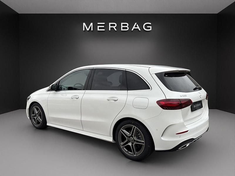 Neu Mercedes B220 190 PS (139 kW) 2025 Weiss Van / Kleinbus