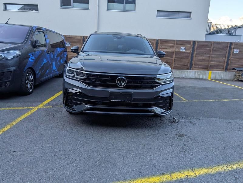 Gebraucht VW Tiguan R-line 190 PS (139 kW) 2022 SUV