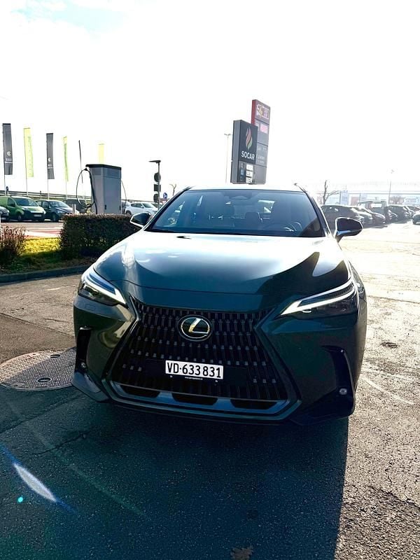 Gebraucht 2022 Lexus NX450h+ E-FOUR SUV | CHF 34’900 - Bild 1/4