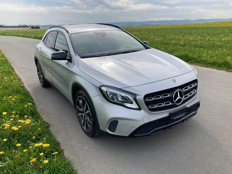 Gebraucht Mercedes GLA200 Night 136 PS (100 kW) 2018 SUV