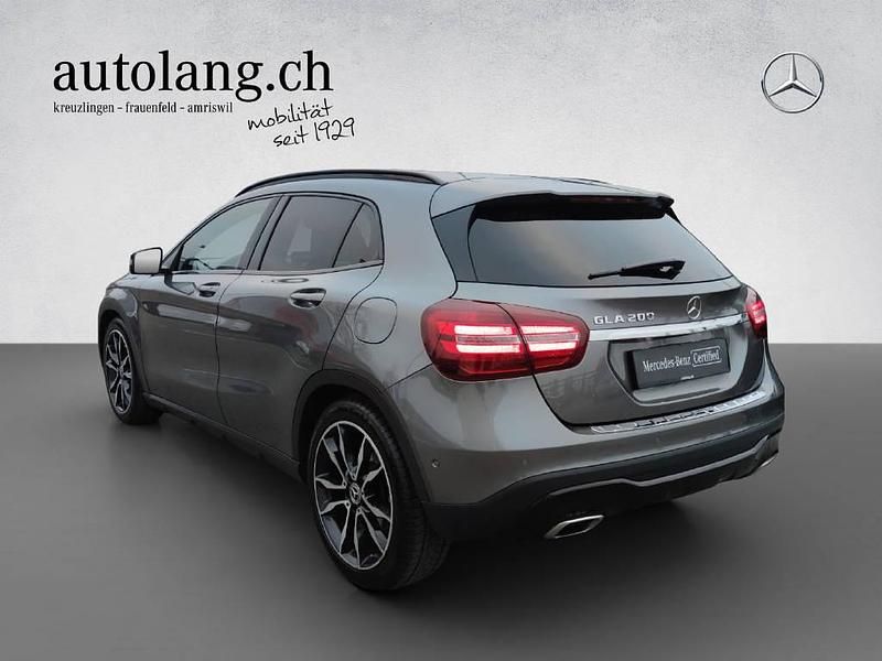 Gebraucht Mercedes GLA200 Night 156 PS (114 kW) 2019 Grau SUV