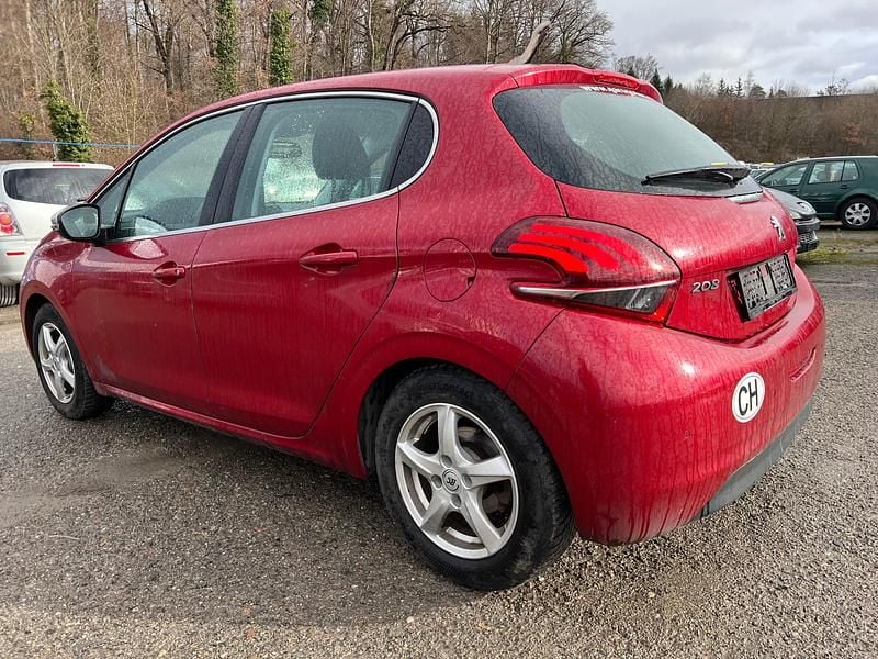 Gebraucht Peugeot 208 Active 110 PS (80 kW) 2017 Kleinwagen