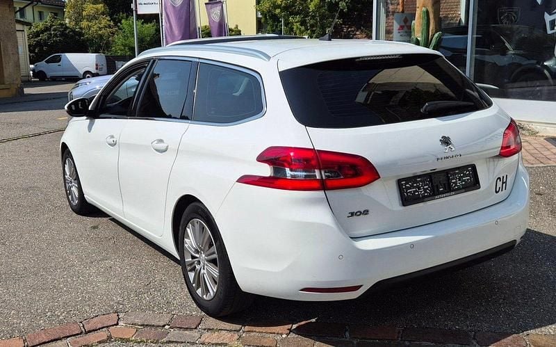 Gebraucht Peugeot 308 SW Allure 130 PS (95 kW) 2020 Weiss Kombi