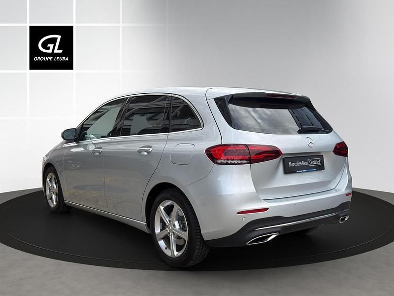 Gebraucht Mercedes B200 Progressive 163 PS (119 kW) 2019 Grau Van / Kleinbus